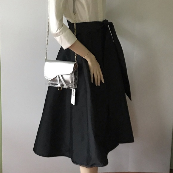 Urban Expression Clear and Silver Crossbody Bag - Picture 15 of 15